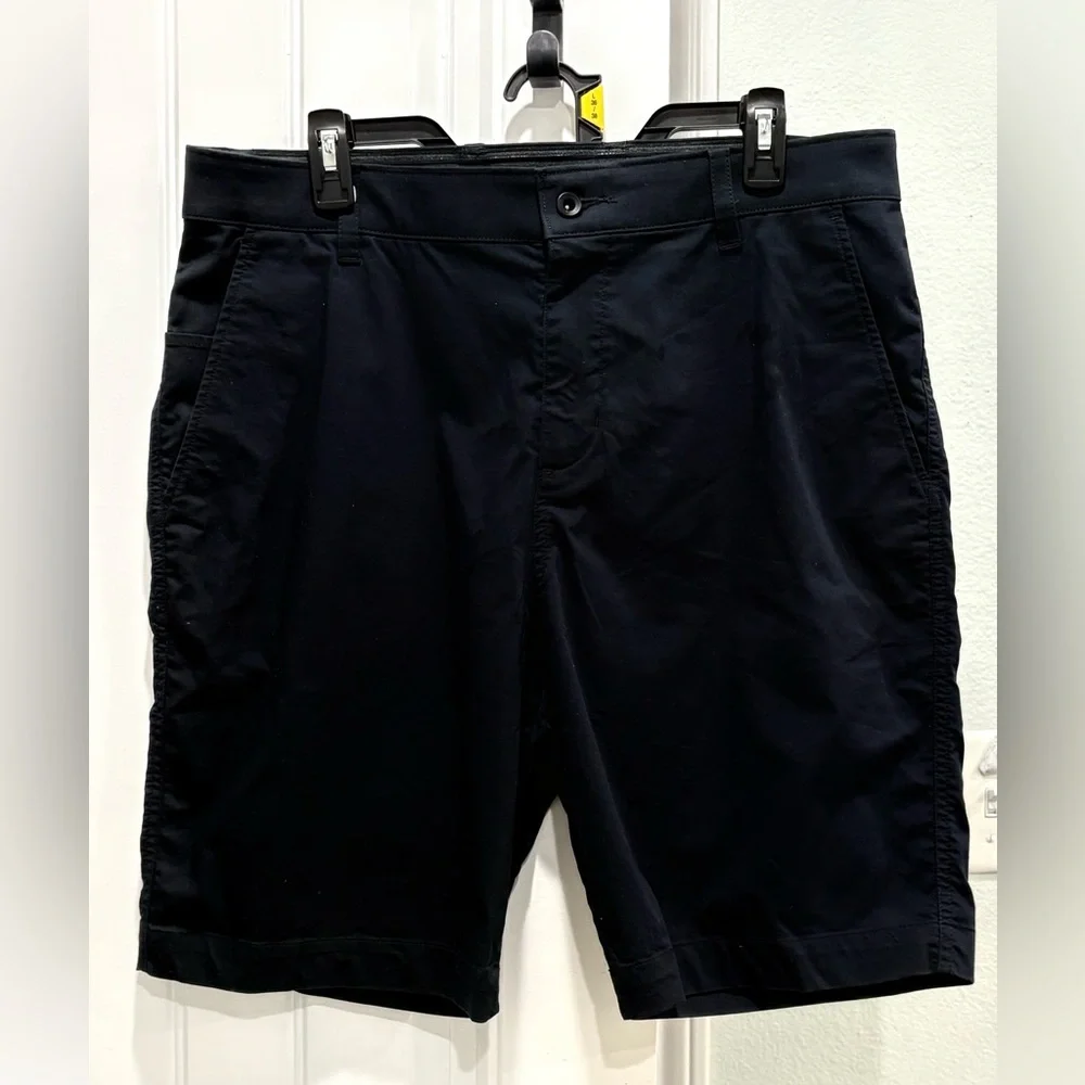Nike Men's Dark Shorts Size 34 - Picture 1 of 8